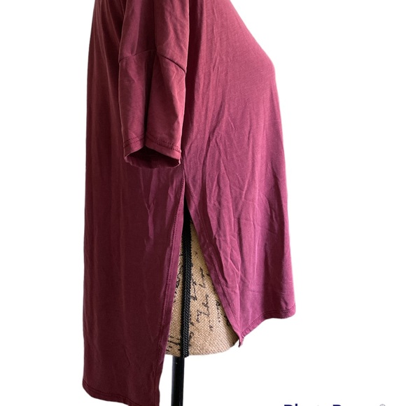 mikey & joey • burgundy high-low tee • large - Picture 2 of 5